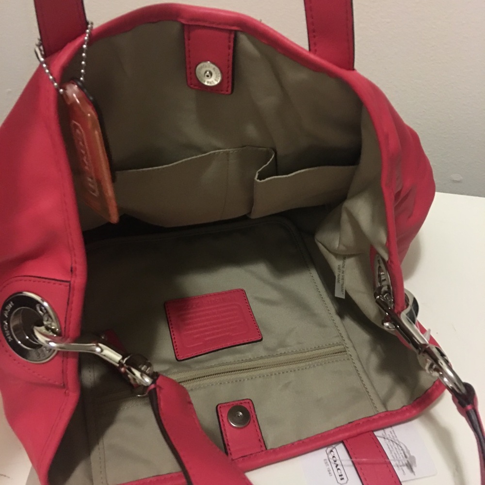 Coach tote - Picture 2 of 7